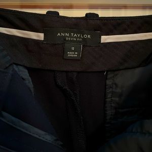 Ann Taylor navy dress pants sz12 Fits like a Tall